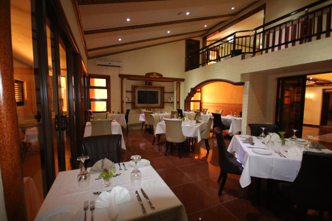 The Big 5 Hotel, Lodge & Camp Lubumbashi Eksteriør billede
