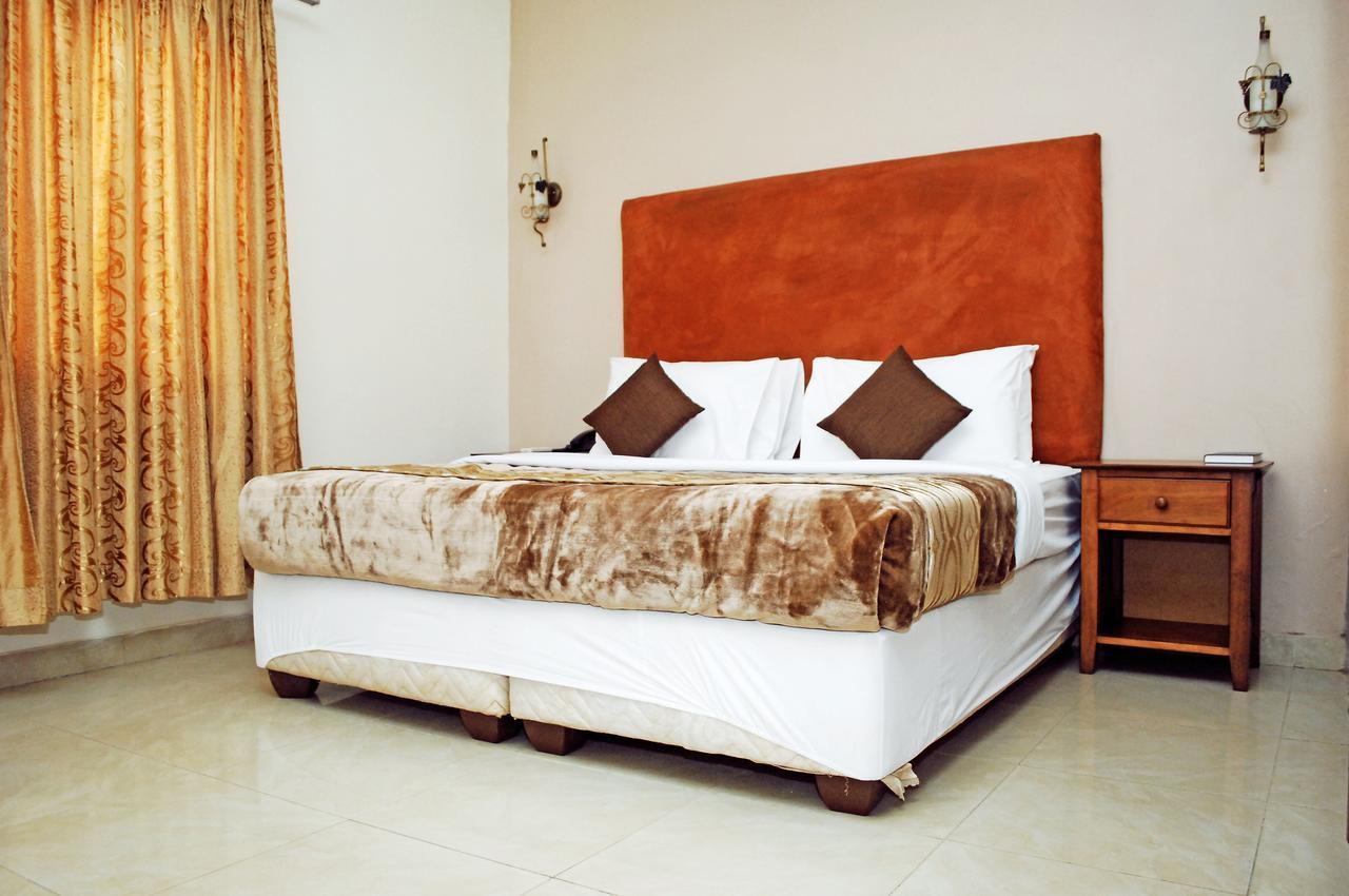 The Big 5 Hotel, Lodge & Camp Lubumbashi Eksteriør billede